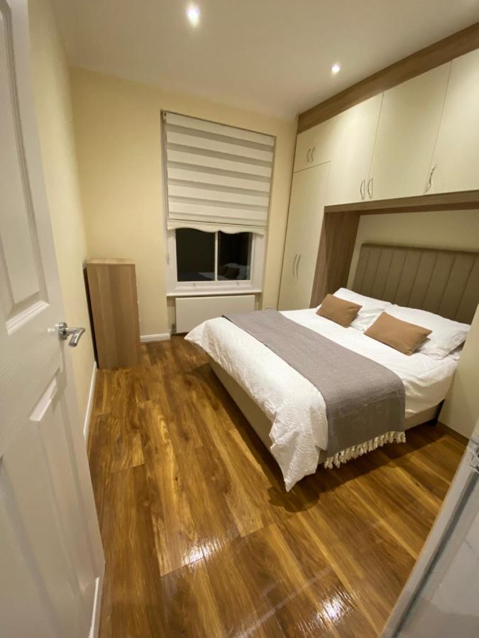 Stunning 2 Bed Flat In Ladbroke Grove * London